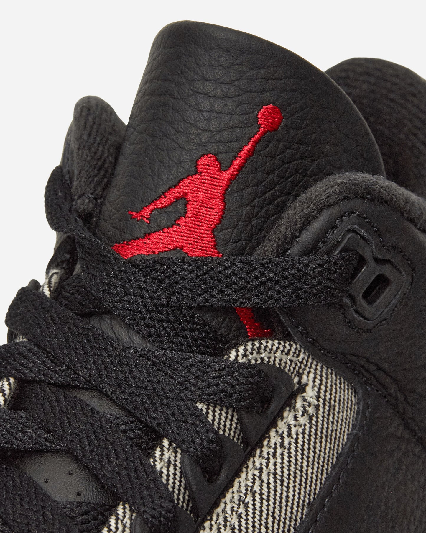 Levi's Air Jordan 3 Sneakers Black / White