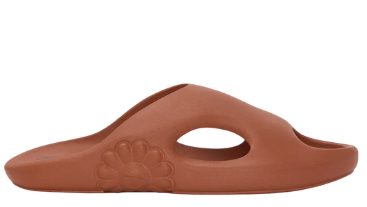 Takashi Murakami Ohana Hatake Slippers Surippa Ohana (Rust)