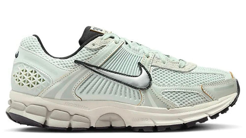 Zoom Vomero 5 Light Silver Chrome (Women's)