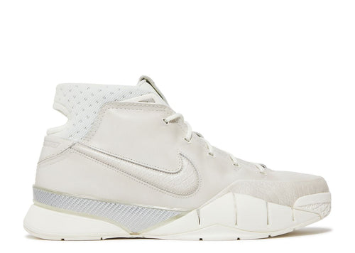 Kobe 1 Black Mamba Collection Fade to Black