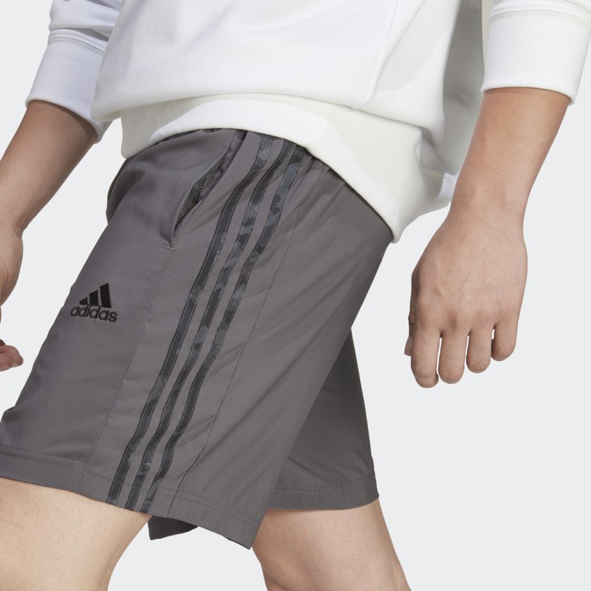 Men's adidas AEROREADY Essentials Chelsea 3-Stripes Shorts