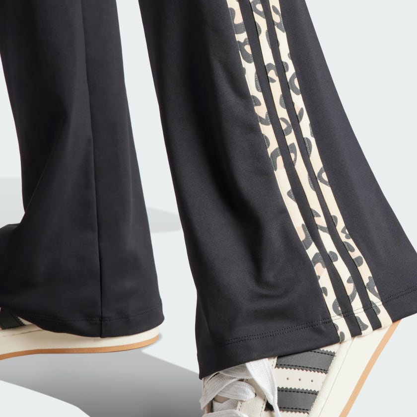 Women's adidas adidas Originals Leopard Luxe 3-Stripes Infill Flared Leggings