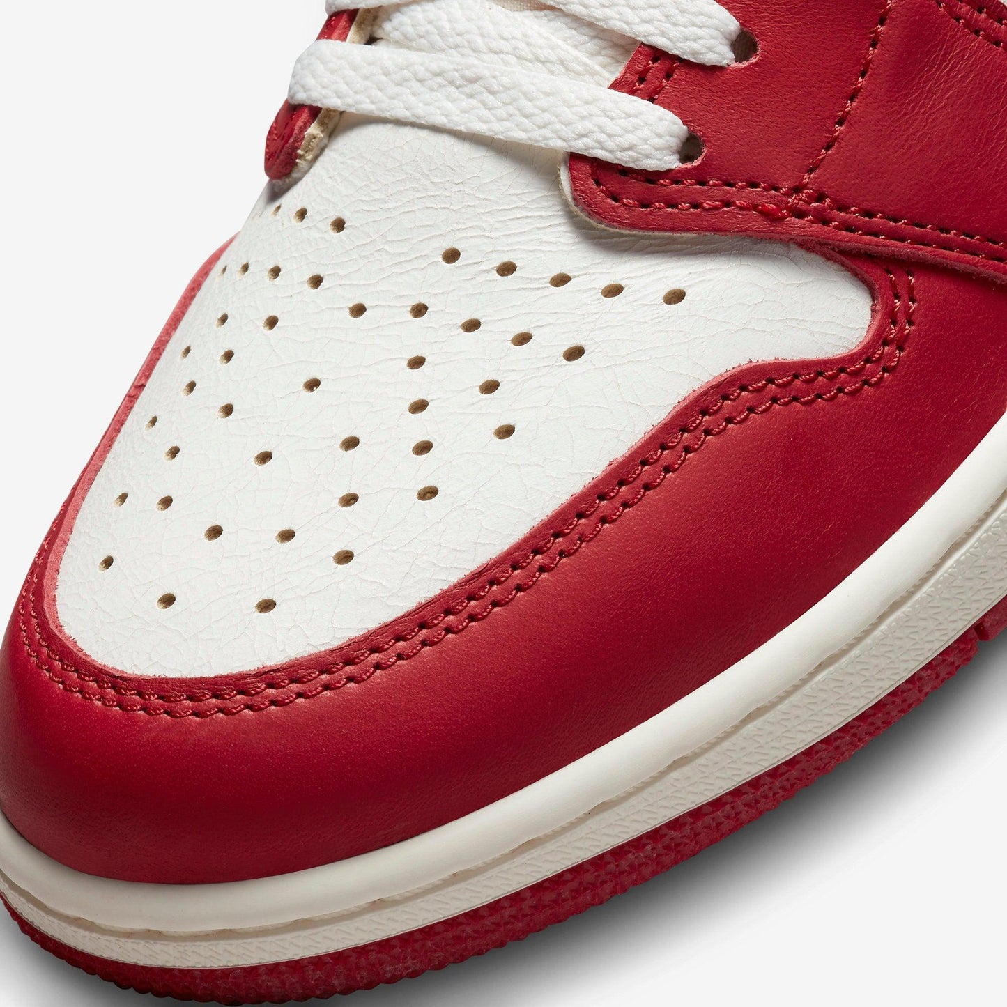 Air Jordan 1 Retro High OG 'Reimagined Chicago / Lost and Found' (2022)