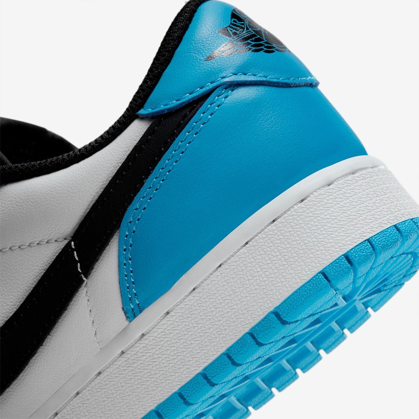 Air Jordan 1 Retro Low OG 'UNC / Dark Powder Blue' (2022) (GS)