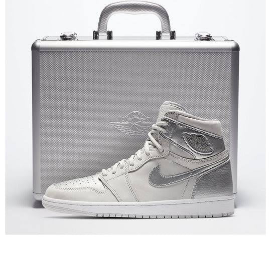 1 Retro High CO Japan Neutral Grey (Suitcase)