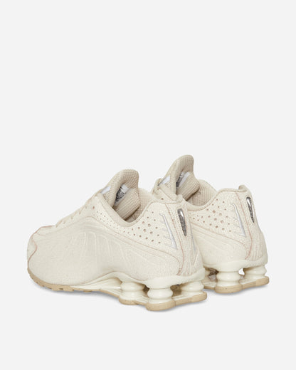 Shox R4 Sneakers Natural / Metallic Silver