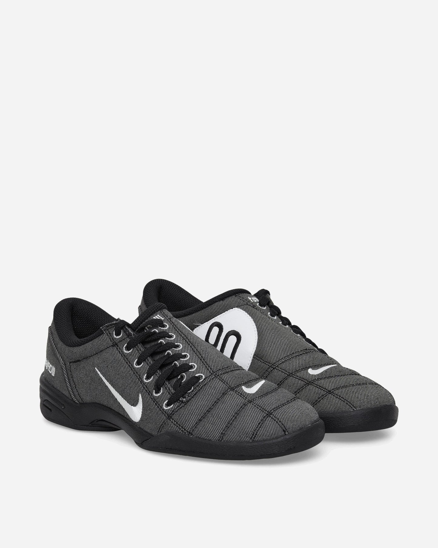 Total 90 Premium Sneakers Black / White