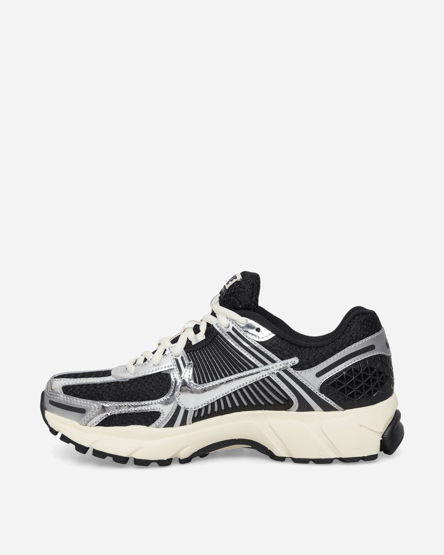 Zoom Vomero 5 Sneakers Black / Metallic Silver / Coconut Milk / Chrome
