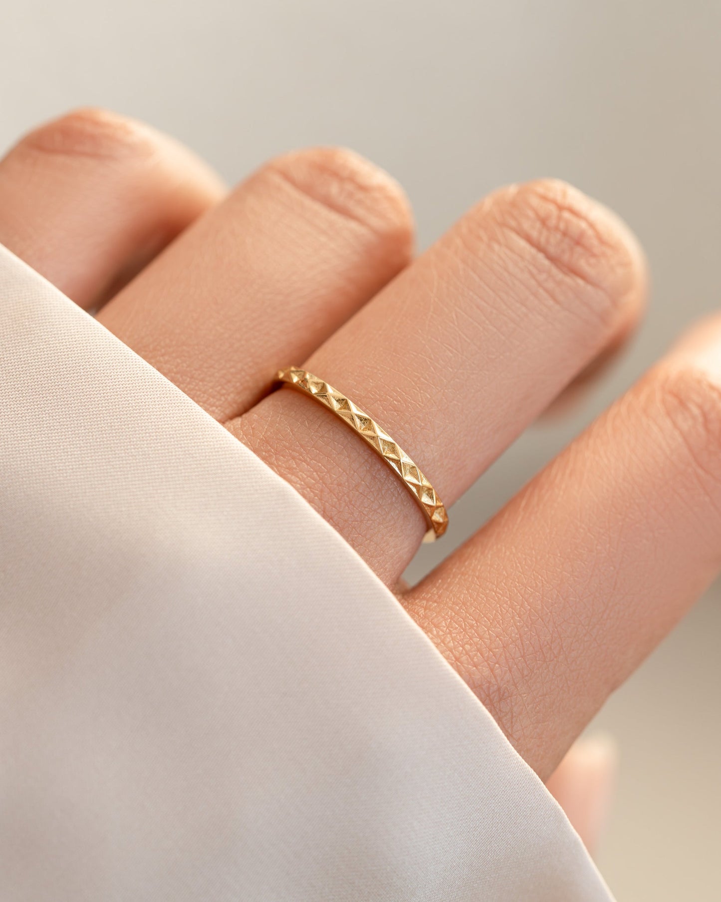 Simple Geometric Stacking Ring