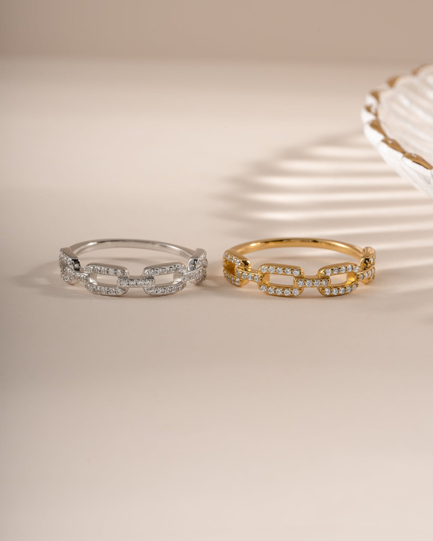 Pavé Link Ring
