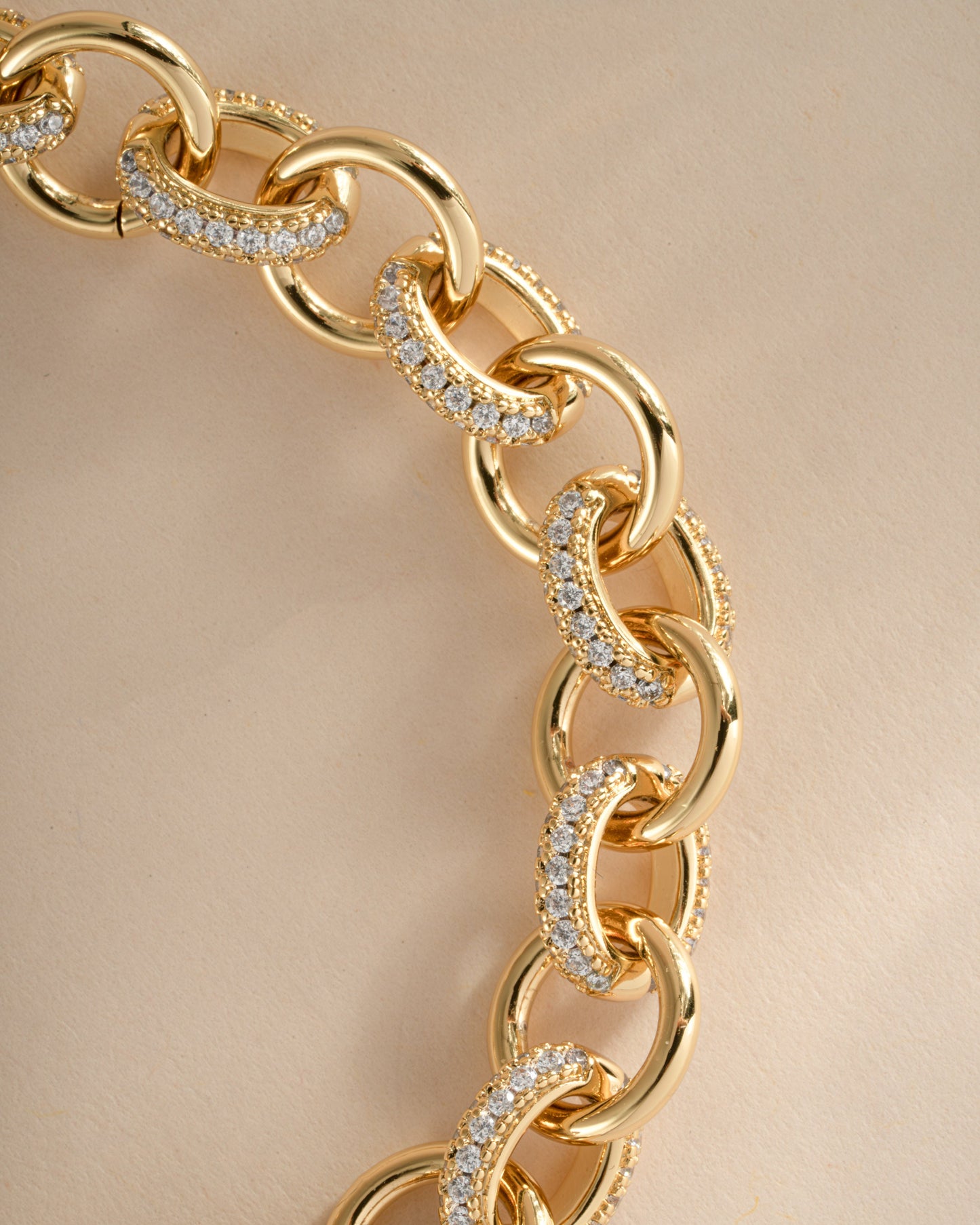 Round Pave Link Bracelet