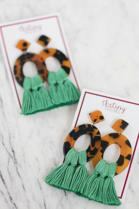 The Bennett Tassel Earring in Kelly Green